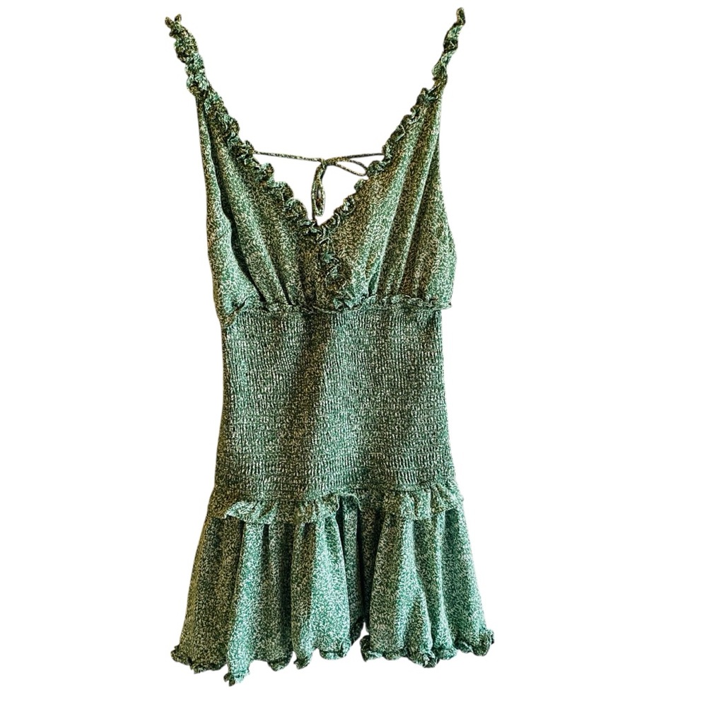 ⭐️ MABLE Green Floral Smocked Drop Waist Open Back Mini Dress - Picture 2 of 5